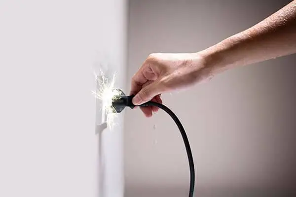 THE 5 MOST COMMON ELECTRICAL HAZARDS FOR HOMEOWNERS